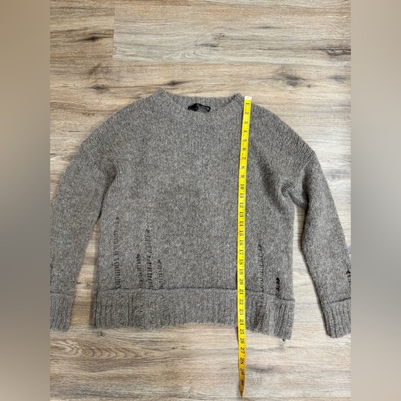 360 Sweater Tan Crew Neck Knit - Picture 8 of 10